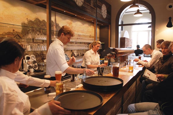 Genussbrauerei Konzept hinter der Theke